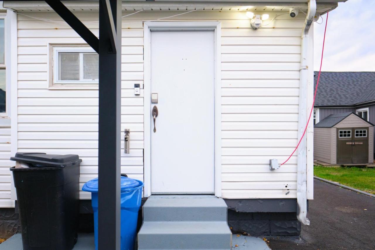 Hamilton Chic Retreat - Comfy Beds - Garden - Pool Apartamento Exterior foto